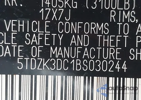 2011 Toyota Sienna Base V6 z USA, uszkodzony, nr VIN 5TDZK3DC1BS030244